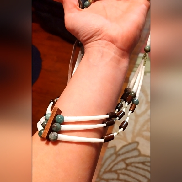 Native American Dentalium Shell Necklace - Picture 4 of 4